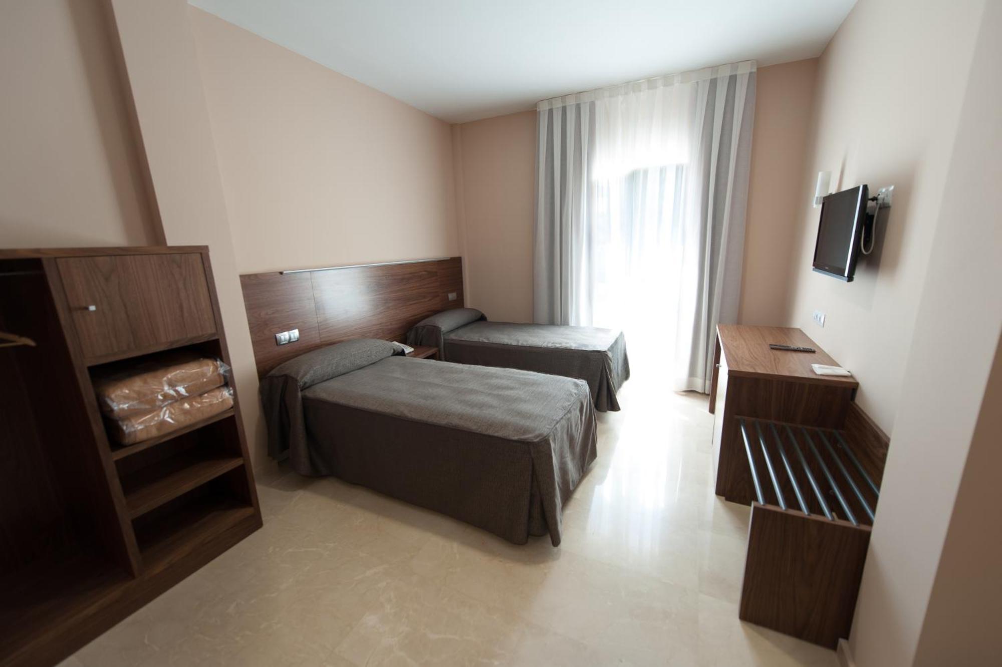 Visit Hotel Caspe Zewnętrze zdjęcie