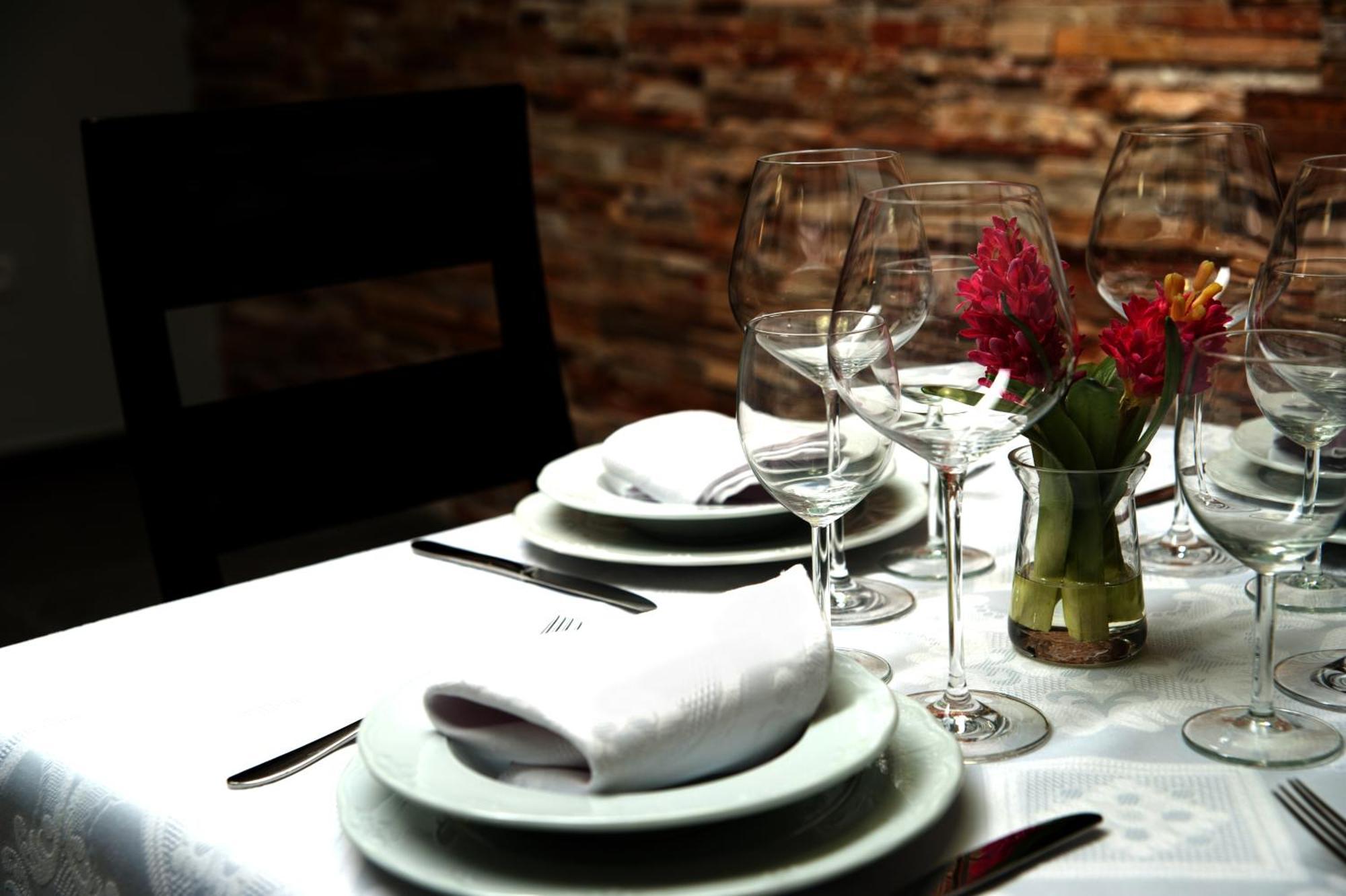 Visit Hotel Caspe Zewnętrze zdjęcie